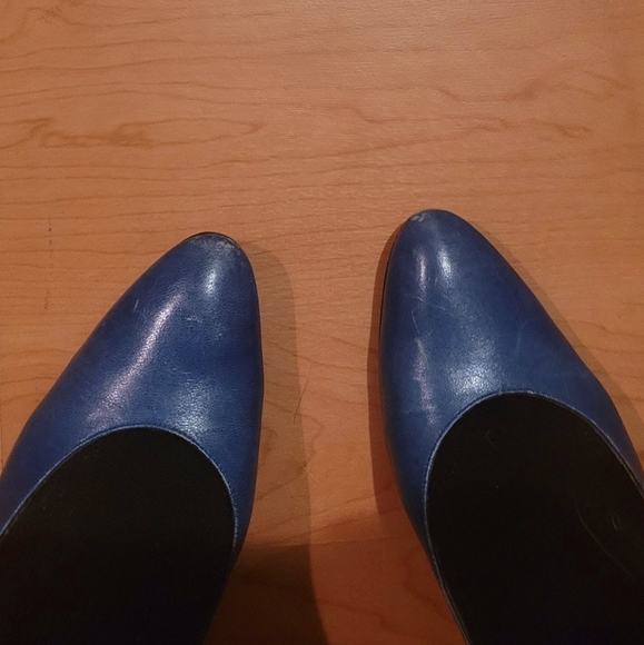 Vintage Yves Saint Laurent leather shoes - Picture 3 of 10